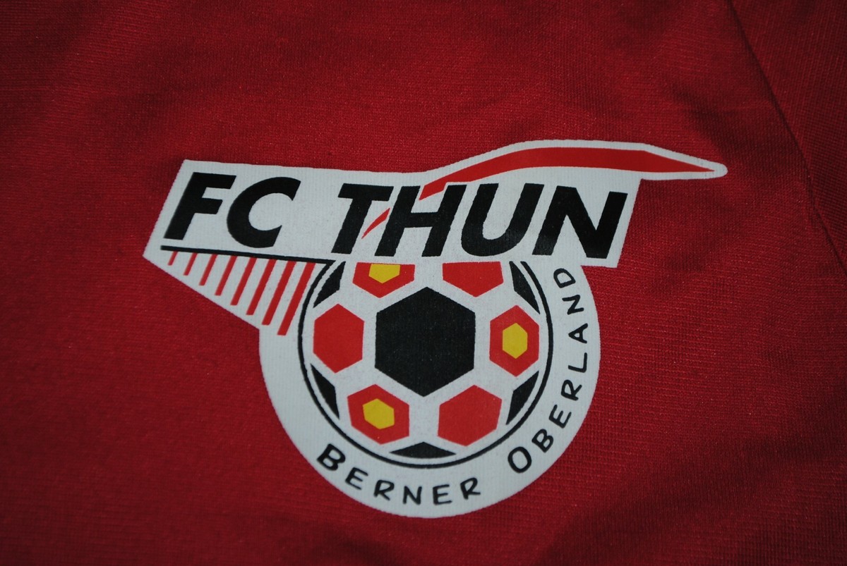 Maillot FC Thun Domicile 2003/2004 Signé Autographes Joueurs - Adidas Taille S