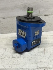 Eaton Vickers Hydraulic Vane Pump V10 1P2P 1A20 New