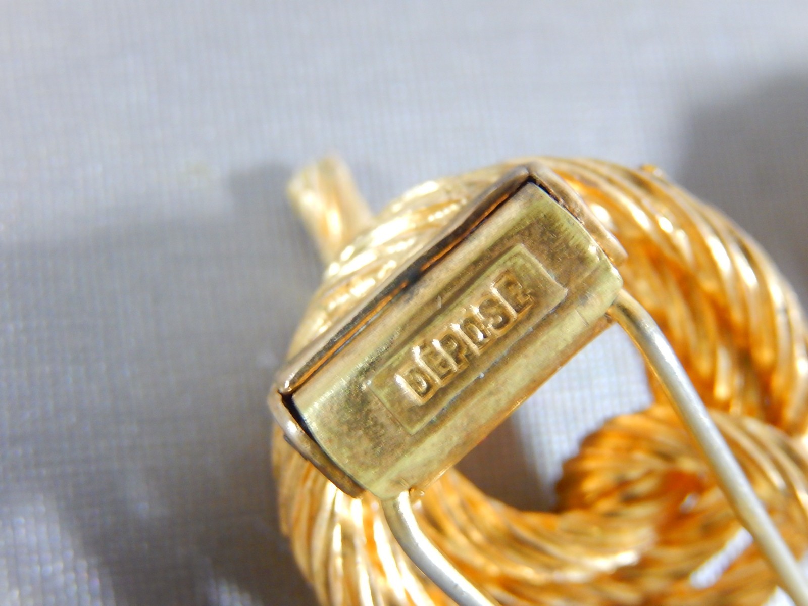 VINTAGE DEPOSE ROGER JEAN-PIERRE FRENCH RHINESTONE PAIR KNOT FUR PINS CLIPS