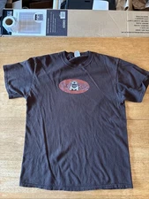 Vivere Men’s M Bulldog Logo Short Sleeve T-Shirt Brown Collectible Rare Distress