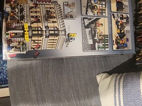 LEGO (10211) Creator Expert: Grand Emporium New Sealed Retired Modular Building