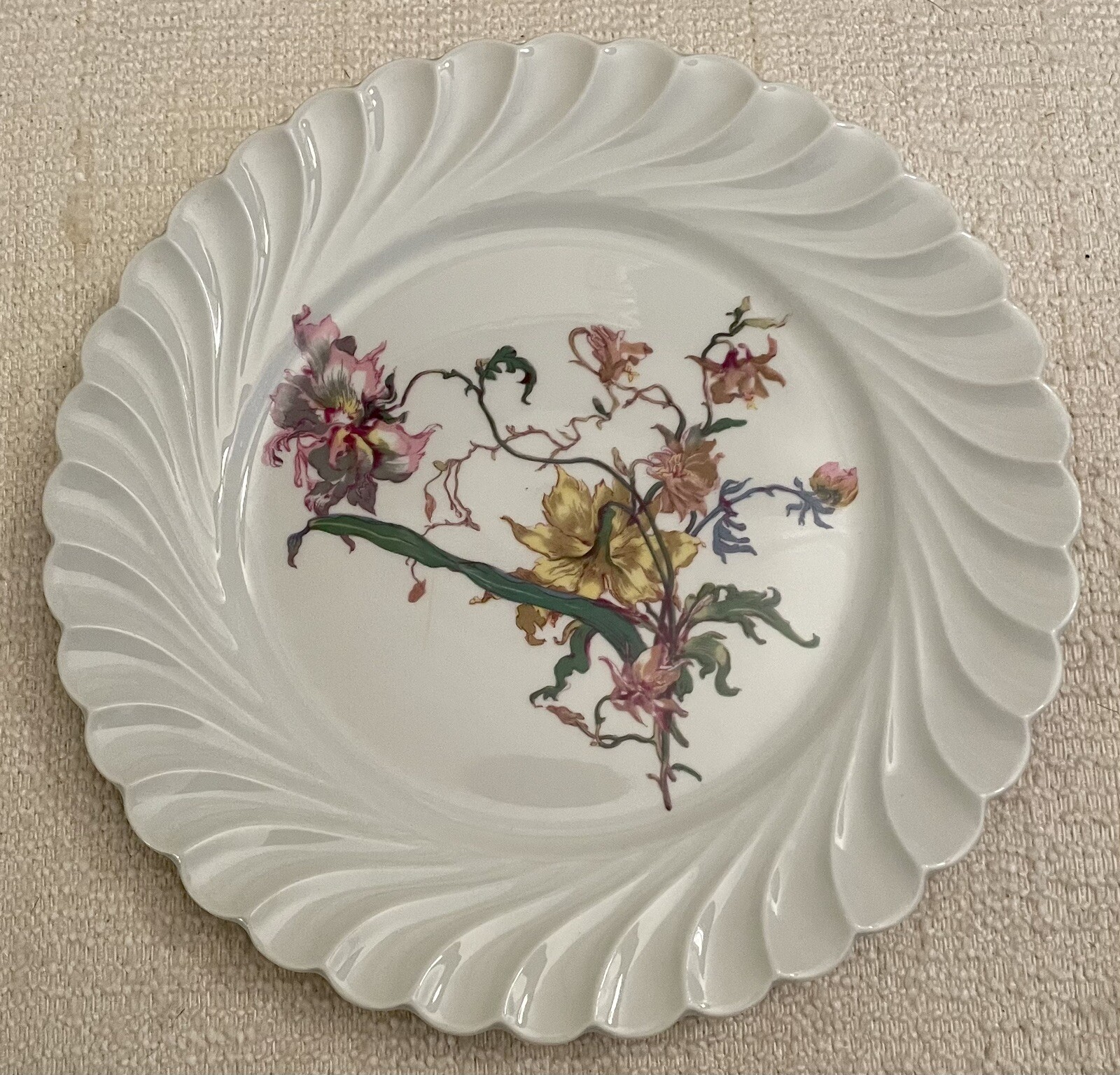 4 Haviland Limoges TORSEWHITE FLEURS ET FRUITS DE SAXE Luncheon Plates