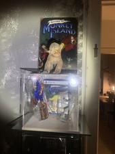 Return to Monkey Island PS5 mit Fan Artikeln Blechschild+3 Figuren in einer Box!