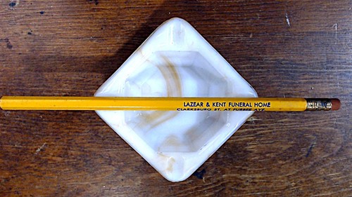 Lazear & Kent Funeral Home, Manninton, West Virginia Vintage Bleistift. - Bild 1 von 5