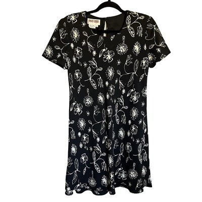 Vintage Maggy London Petites Floral Doodle Short Sleeve Knee