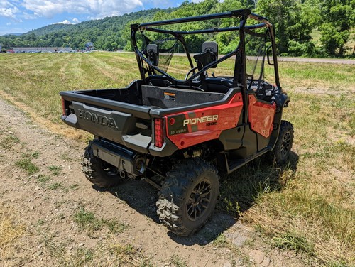 2025 Honda Pioneer 1000 Deluxe New - Picture 7 of 12