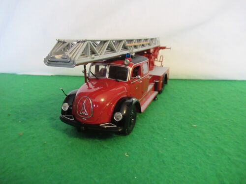 MINICHAMPS 1954 MAGIRUS 6500 S FIRE ENGINE SCALE 1:43 No. 439 140070 - Picture 2 of 12