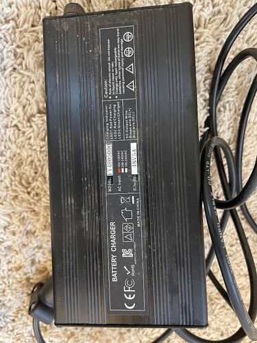 Golf Cart Battery Charger 48V 5A Round 3-Pin Plug 100-120VAC model FY4805000 - Picture 2 of 2