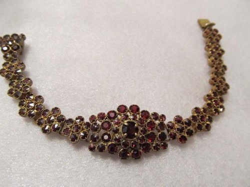 Vintage Czechoslovakia Victorian Rose-Cut & Table Top Bohemian Garnet Bracelet - Picture 9 of 10