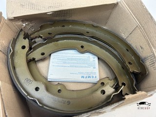 Brake Shoes ganasce freno Toyota Land Cruiser Lexus LX 90R 01816/9936