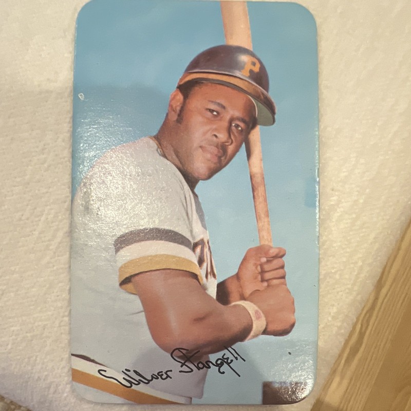 Topps 1971 Topps Super Willie Stargell Pittsburgh Pirates #43 Facsimile Auto