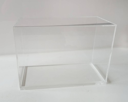 Ebbro Honda Cl72 (1962) 1/10 Scale Motorcycle Model Kit With Acrylic Display - Picture 4 of 10