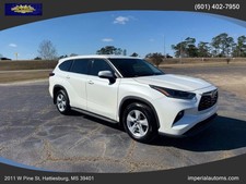 2021 Toyota Highlander LE Sport Utility 4D