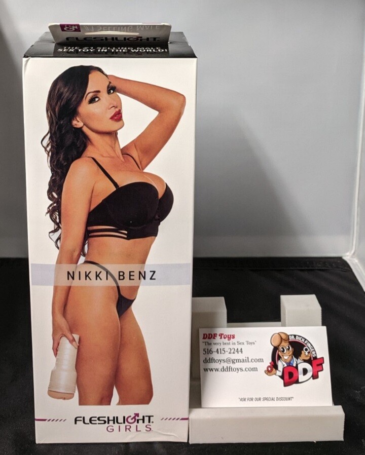 nikki benz sex doll Buy the FleshLight Girls Nikki Benz's Vagina MVP Sensation Stroker Male  Masturbator main image 0