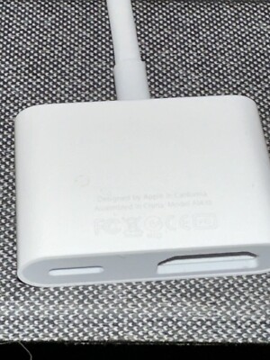 Apple Lightning Digital AV Adapter Lightning to HDMI MD826AM/A