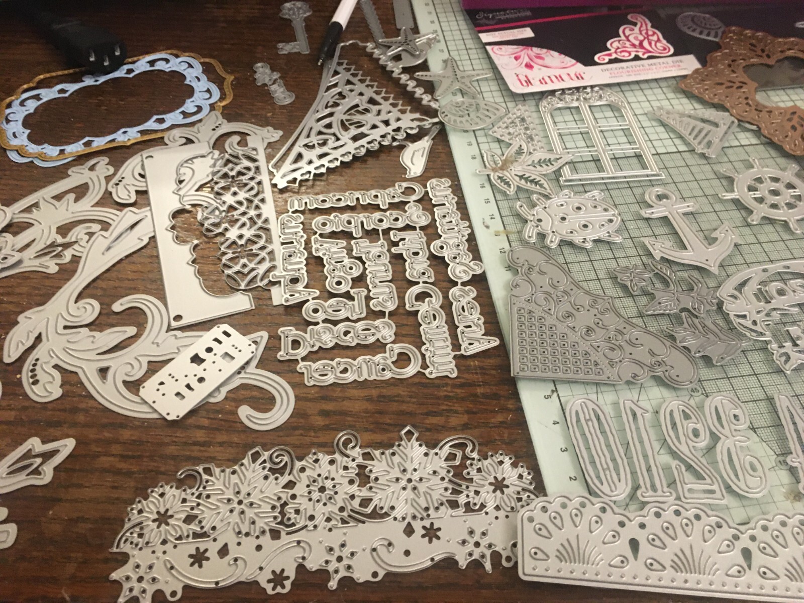 Gemini Electric Die cutting machine with over 100 dies ref 2! eBay