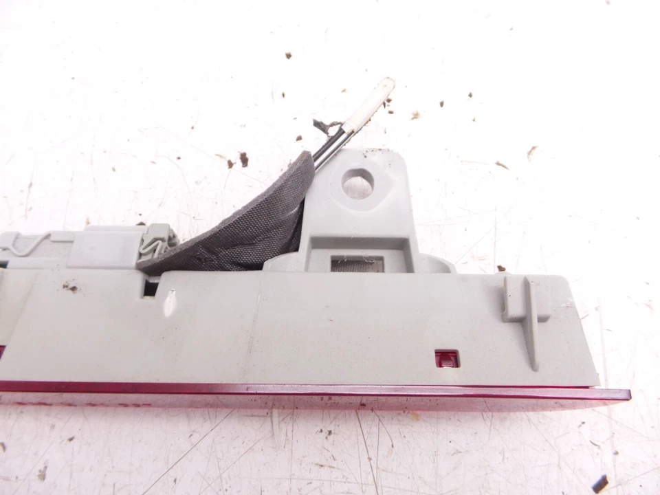 04-08 Acura TL Tercer Centro Medio Superior Alto Luz de Freno Lámpara Lente Carcasa Rojo Foto 2 de 4