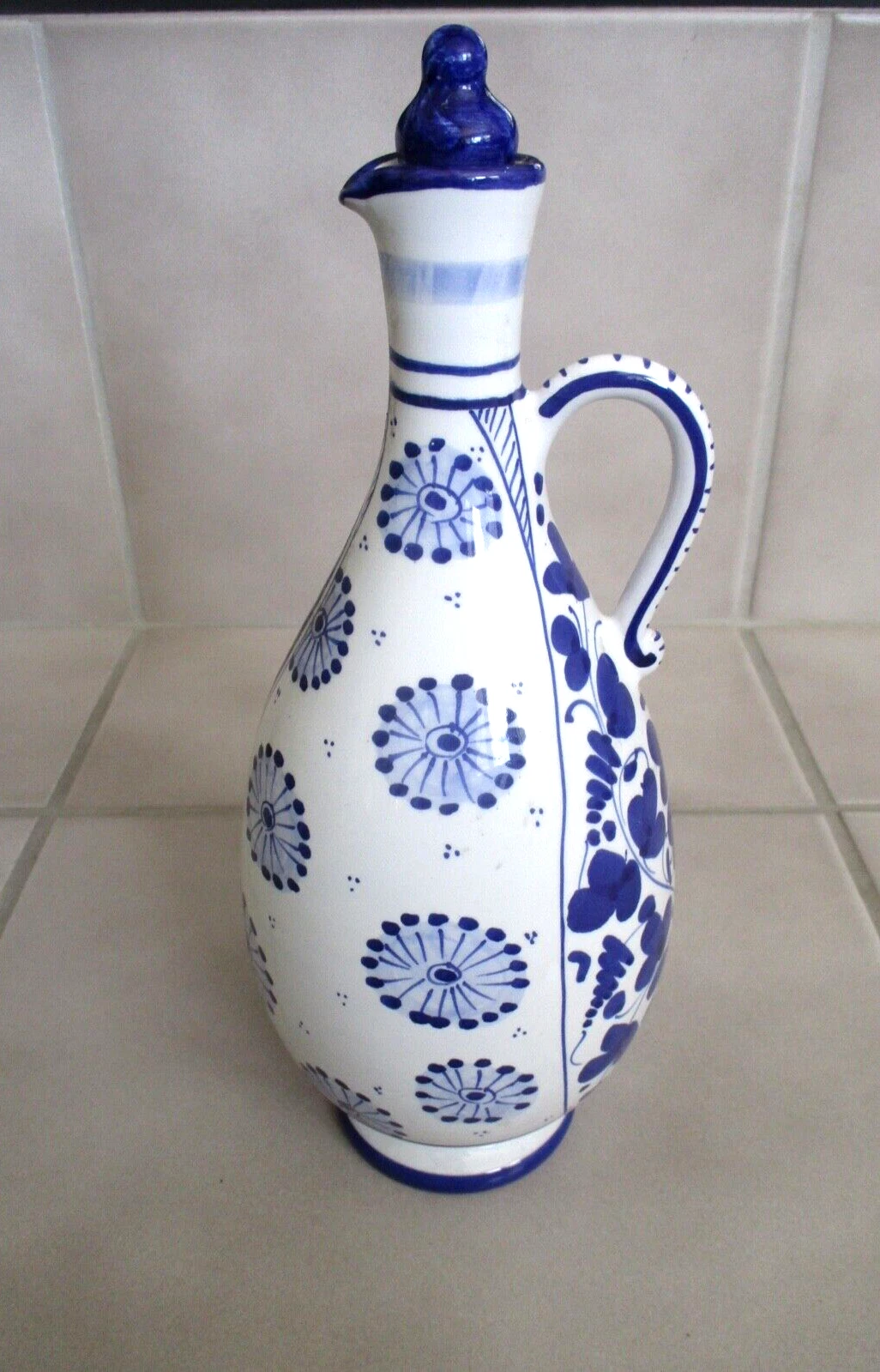 Sambuco Mario Deruta Pottery 10" Footed Oil Dispenser Bottle w/Stopper Italy