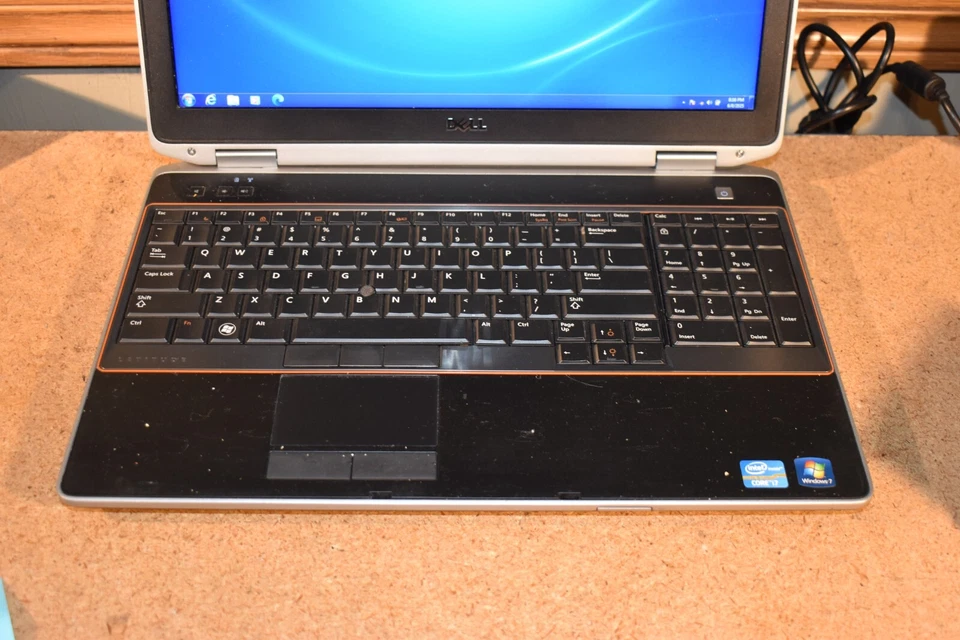 Dell Latitude E6520 Intel Core i7-2640M 128GB SSD Windows 7 Pro 32-bit Bluetooth - Image 3 of 4