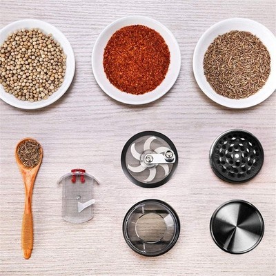 Hochwertiger Mini Metall Grinder, Kräutermühle, Kurbelmühle Gewürzmühle Schwarz
