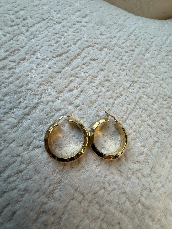 18k GP Italy Vintage Hoop Earrings - Image 2 of 4