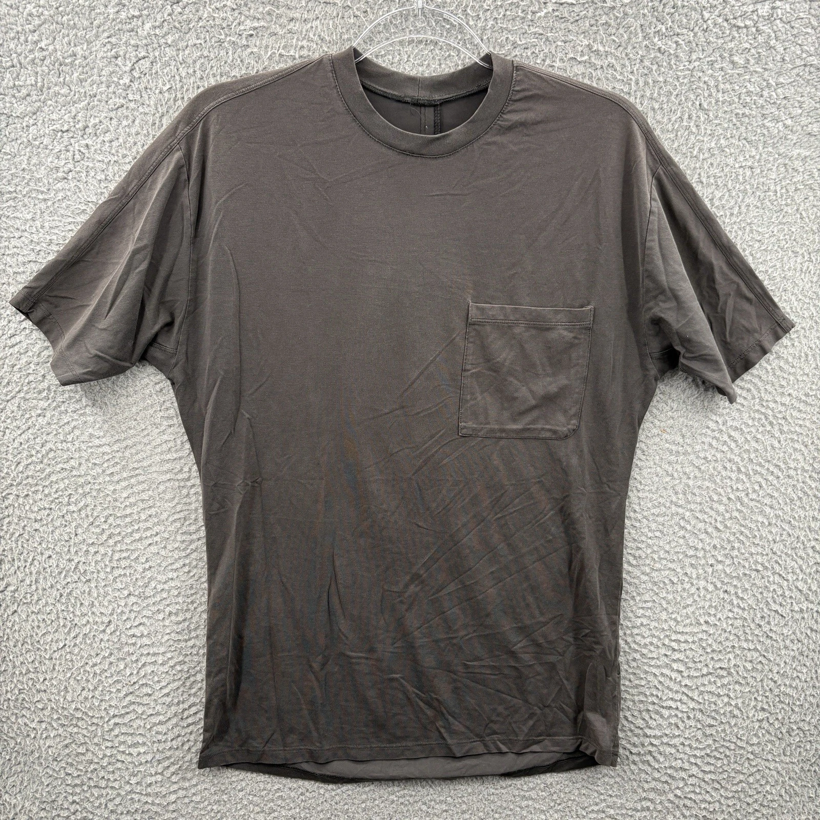 Lululemon Shirt Mens Medium Fundamental Pocket Tee Activewear Gym Train Workout