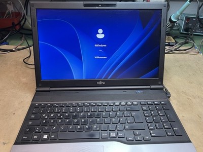 Fujitsu Lifebook  A532   15,6   Win 11 Pro  500GB SSD 16GB RAM
