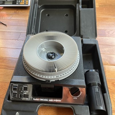 Kodak Carousel 5600 フルセット ズームレンズ トレイ KODAK Carousel 5600 Slide Projector GREAT W Remote Slide Tray