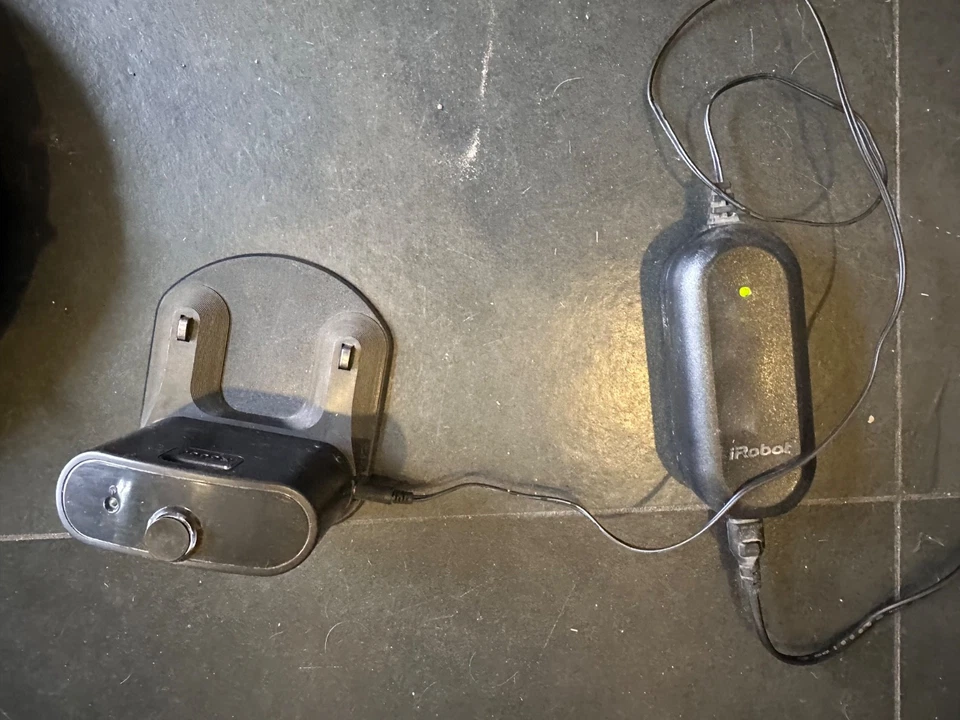 Saugroboter iRobot Roomba 775 mit Zubehör - Bild 3 von 4