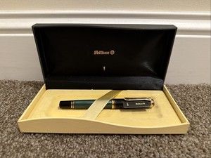 Barely Used Pelikan Souveran R400 Green Striped Rollerball Pen with Case