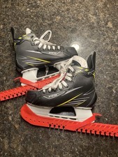 CCM Tacks 1092 Black Ice Hockey Skates Size US 3Y Rollerguard Covers