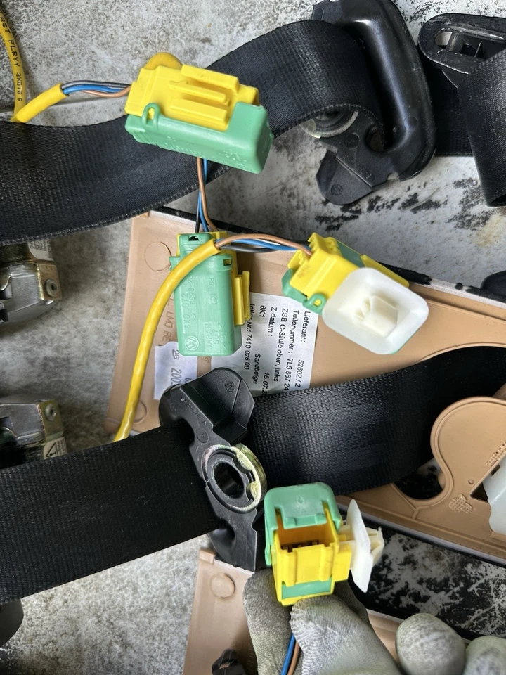 11-13 Porsche Cayenne S Front, Rear Black Oem Set Of 4 Seatbelts. - Image 4 of 4