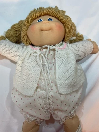 Vintage Cabbage Patch Doll With Outfit, Booties And Diaper