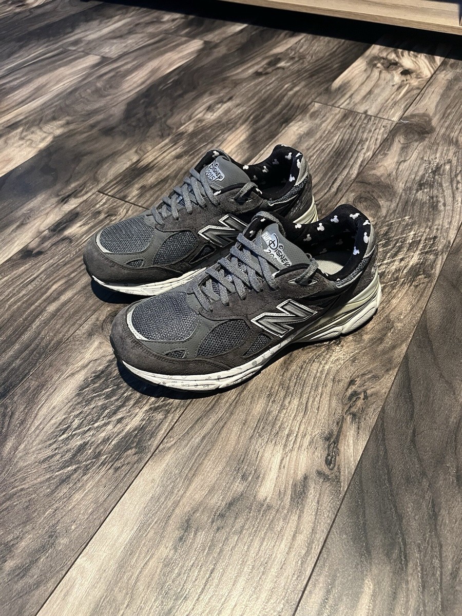 2005 New Balance x Run Disney 990v3 Minnie Mouse Marathon Vintage