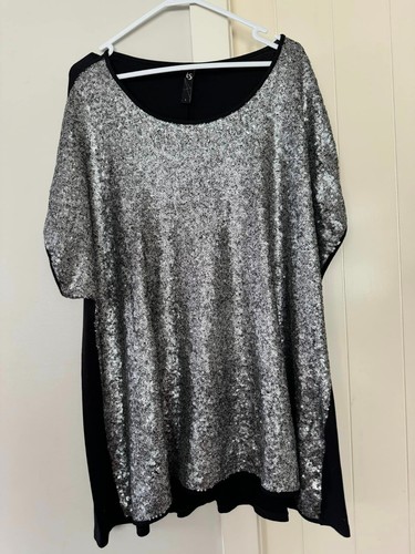 TS Taking Shape - Silver Sequin Top - Sz L - Excellent Condition - Shirt - Picture 5 of 6