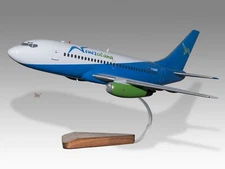 Boeing 737-200 Venezolana Desk Wood Airplane New Model Small Scale 1/100
