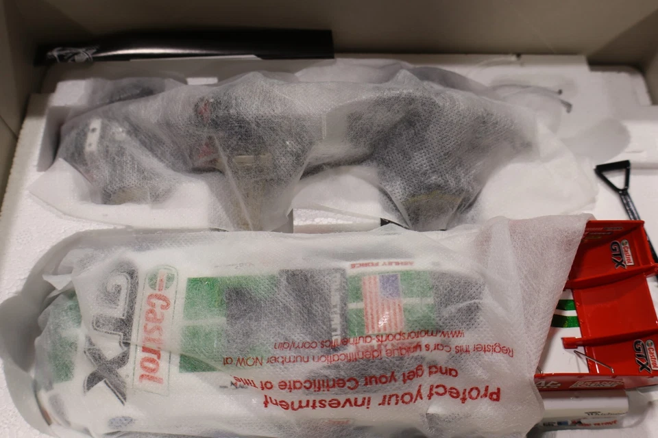 Action Racing Ashley Force Castrol GTX дебютант 2008 Mustang жидкий цвет 1 из 504 - Изображение 2 из 3