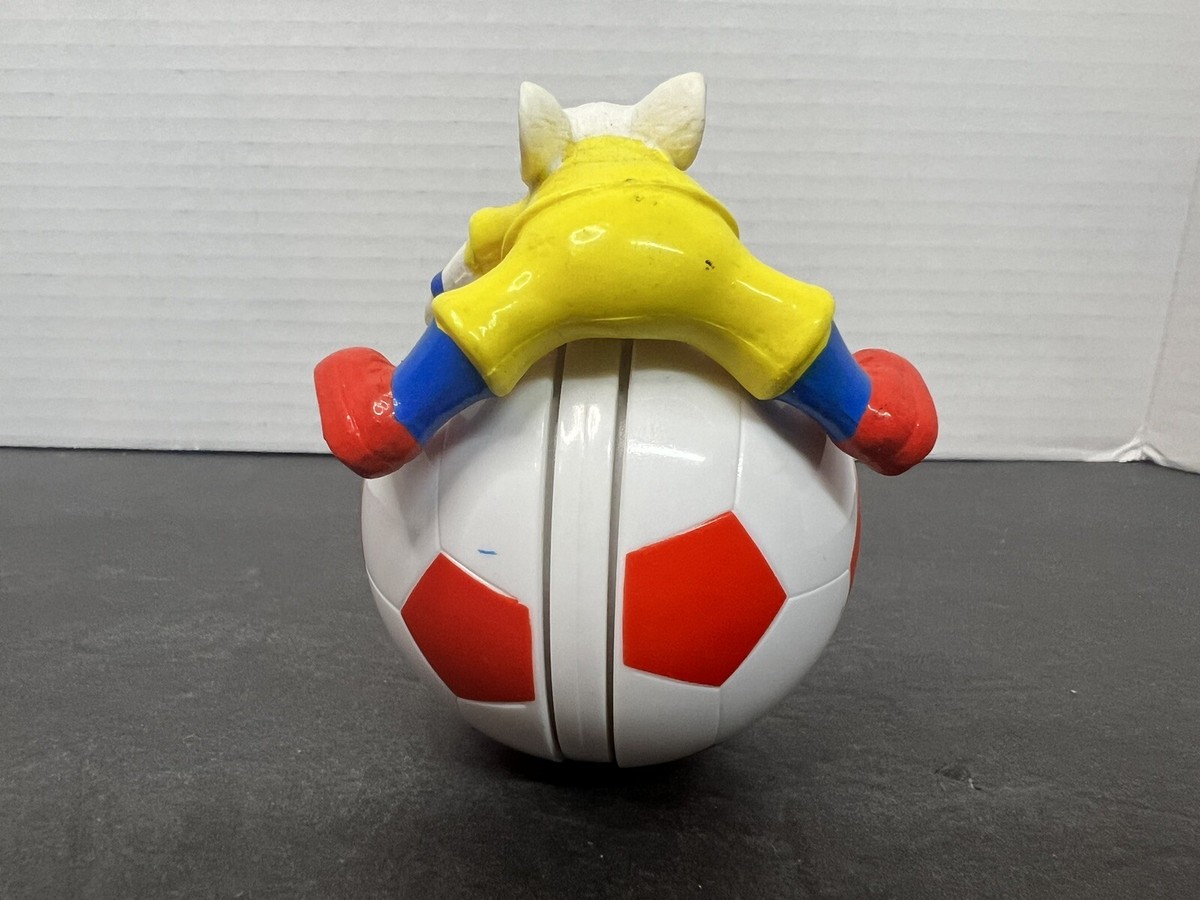 Stuart Little 2 Soccer Ball Figure Wendy's Kids Meal Toy