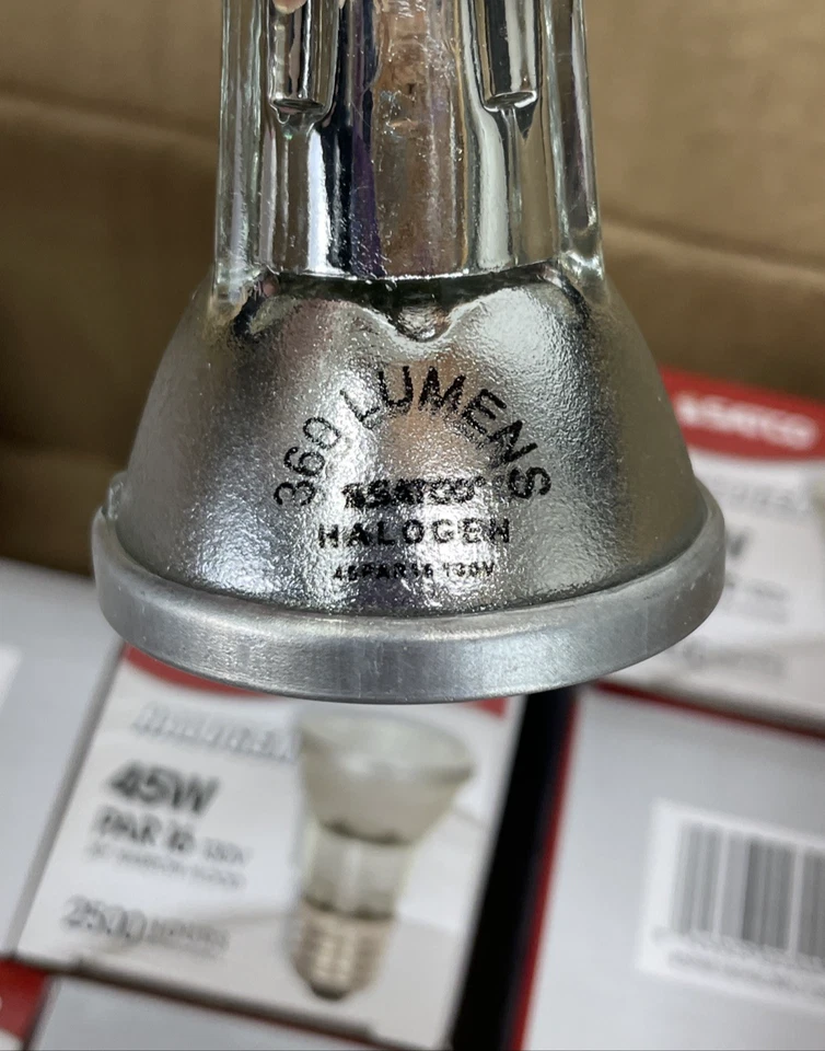 Lot 15 Satco 45 W Par 16 Light Bulbs Narrow Flood Lamp Outdoor Indoor Dimmable - Image 4 of 4