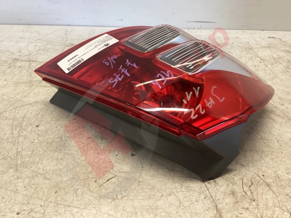 HONDA JAZZ I-VTEC 2009-2014 ES REAR TAIL LIGHT LEFT PASSENGERS N/S SIDE - Image 4 of 4