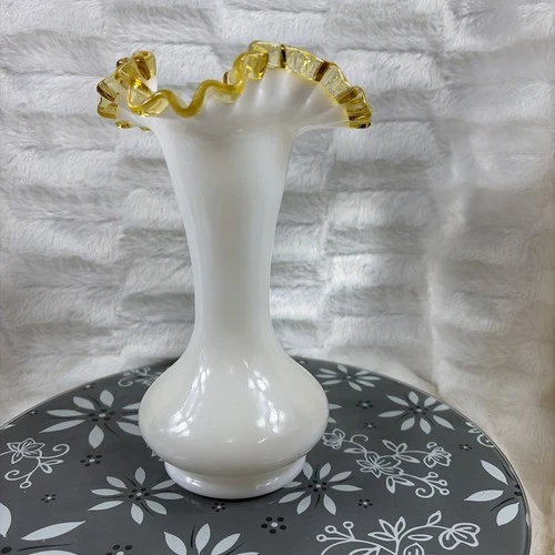 Vintage Fenton Gold Crest Unmarked Ruffled Vase MCM