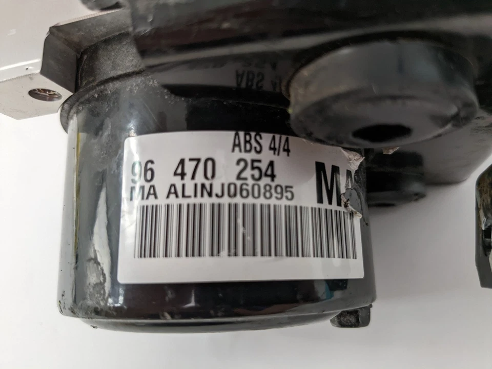 2004-2008 Chevrolet Aveo Pontiac Wave ABS Anti-Lock Brake Pump Control Module Foto 2 de 4