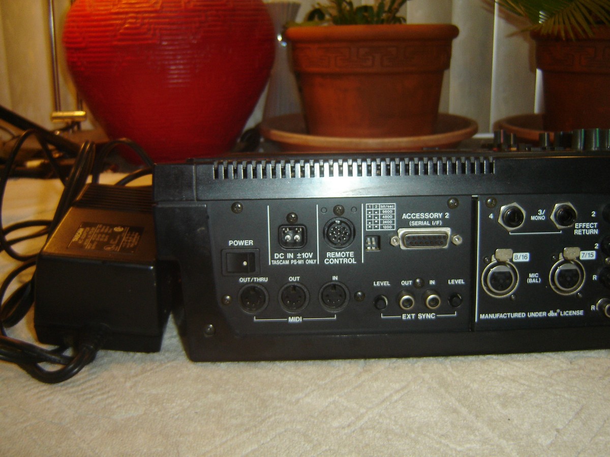 Tascam 644 Midistudio, 4 Track Cassette Recorder, 8 Ch Mixer Tascam 644 Midistudio, 4 Track Cassette Recorder, 8 Ch Mixer