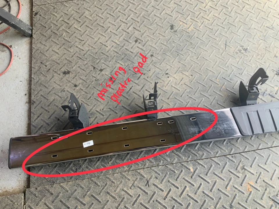 2014 2015 2016 2017 - 2019 CHEVY SILVERADO / GMC SIERRA 1500 RUNNING BOARD OEM Foto 3 de 4