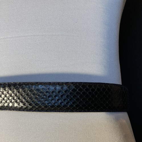 80s Vtg Genuine Snake Skin Womens Belt Sz M Navy Blue DAME Self Buckle Flawed - Picture 7 of 13