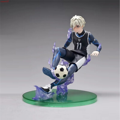 NAGI Anime BLUE LOCK Nagi Seishiro Play Football 1/7 Scale Figure Model