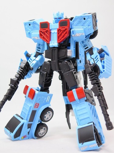 Transformers Unite Warriors UW03 Guardian Action Figure Takara Tomy Japan - Picture 8 of 9