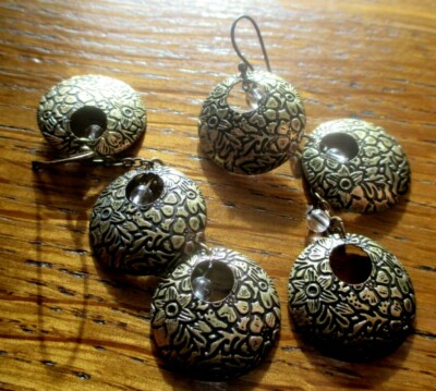 Boucles D’oreilles Percées Pendantes – Or Et Perles Parme – Style Vintage – Occasion
