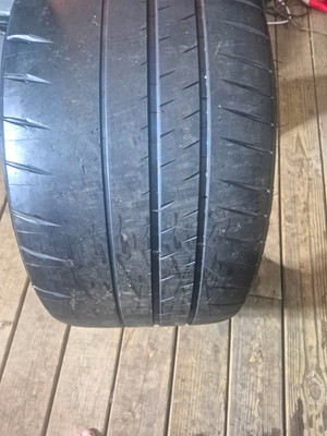 315/30/19 Michelin Pilot Sport Cup 2 Summer Tire for sale.Only 50 Miles On Tire