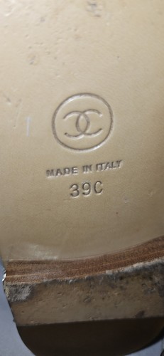 Chanel Quilted Leather Sandals Sz 39C Us 7.5 - Picture 2 of 7